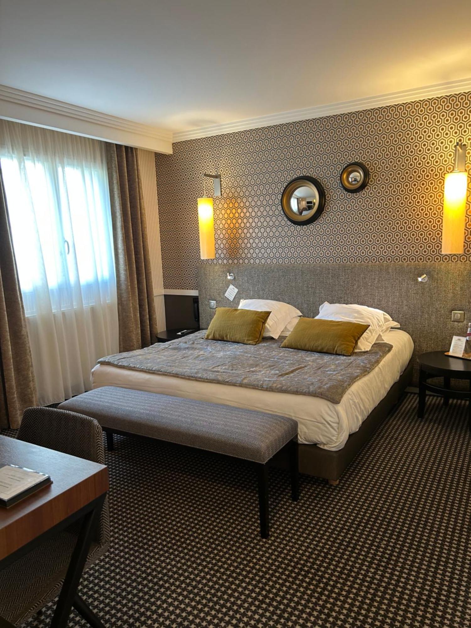 Hotel Jardin Le Pasteur Châlons-en-Champagne Dış mekan fotoğraf